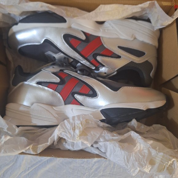 New YUNG-96 CHASM ADIDAS - Picture 3 of 3